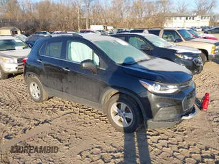 2019 Chevrolet Trax LT z VIN KL7CJLSB9KB775590, wystawiony jako IAAI lot #40933221 z przebiegiem 71 224 mil mil oraz . Historia ofert i sprzedaży dostępna na DreamBid. Obrazek 1.