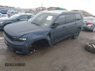 2021 Jeep Grand Cherokee Altitude z VIN 1C4RJKAG4M8168937, wystawiony jako IAAI lot #41556239 z przebiegiem 32 610 mil mil oraz . Historia ofert i sprzedaży dostępna na DreamBid. Obrazek 2.