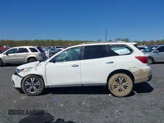 2019 Nissan Pathfinder S with VIN 5N1DR2MM4KC638264, listed as a IAAI auction lot 42048739 with 106,373 mi miles and . Bid and sale history available at DreamBid. Image 14.