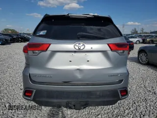 2018 Toyota Highlander Limited z VIN 5TDDZRFH1JS865387, wystawiony jako Copart lot #42059445 z przebiegiem Nie podano mil oraz Szkoda całkowita • Salvage title. Historia ofert i sprzedaży dostępna na DreamBid. Obrazek 6.