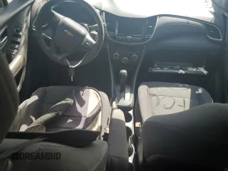 2020 Chevrolet Trax LS z VIN 3GNCJKSBXLL201326, wystawiony jako Copart lot #58873515 z przebiegiem Nie podano mil oraz Nie do naprawy • Non repairable. Historia ofert i sprzedaży dostępna na DreamBid. Obrazek 8.
