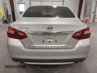 2018 Nissan Altima 2.5 SR with VIN 1N4AL3AP5JC294624, listed as a IAAI auction lot 41701907 with 89,340 mi miles. Bid and sale history available at carsss.com. Image 15.