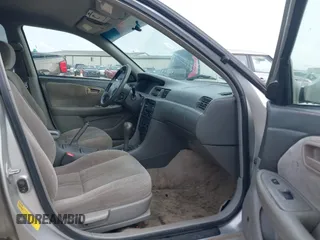 2001 Toyota Camry LE z VIN 4T1BF28K21U126925, wystawiony jako IAAI lot #42401694 z przebiegiem 237 112 mil mil oraz . Historia ofert i sprzedaży dostępna na DreamBid. Obrazek 5.