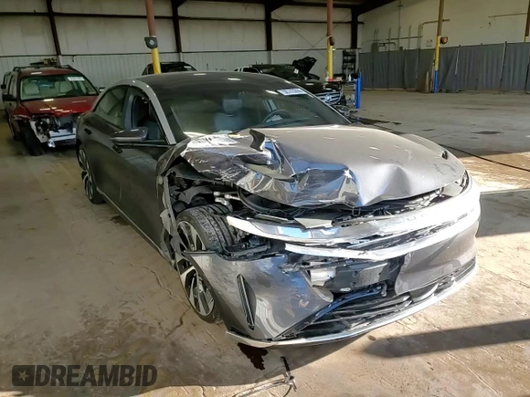 2023 Lucid Air Touring z VIN 50EA1TEA7PA003630, wystawiony jako Copart lot #50743355 z przebiegiem 9357 mil mil oraz Szkody całkowita. Historia ofert i sprzedaży dostępna na DreamBid. Obrazek 13.