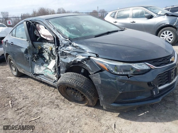 2017 Chevrolet Cruze LT with VIN 1G1BE5SM8H7269799, listed as a IAAI auction lot 41829012 with 94,365 mi miles. Bid and sale history available at carsss.com. Image 1.