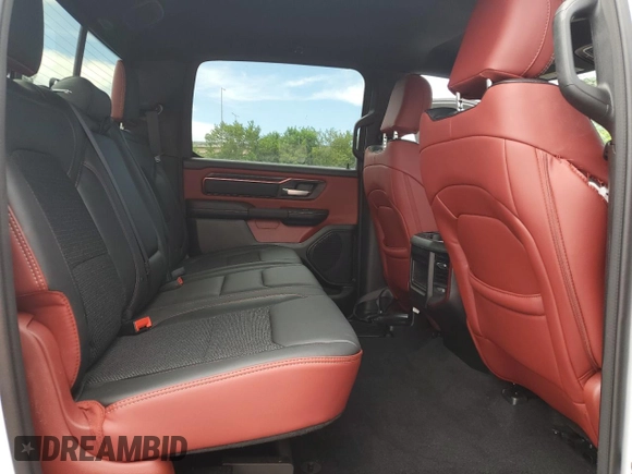 2025 Ram 1500 Rebel z VIN 1C6SRFLP7SN584078, wystawiony jako Copart lot #64027035 z przebiegiem 7 584 mil mil oraz Czysty tytuł • Clean title. Historia ofert i sprzedaży dostępna na DreamBid. Obrazek 10.