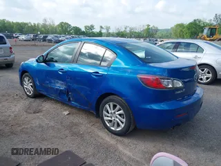 2012 Mazda 3 i Touring z VIN JM1BL1V8XC1524565, wystawiony jako IAAI lot #42278090 z przebiegiem 126 266 mil mil oraz . Historia ofert i sprzedaży dostępna na DreamBid. Obrazek 3.
