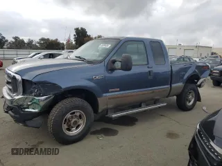 2004 Ford Super Duty F-250 XL with VIN 1FTNX21PX4EB28859, listed as a Copart auction lot 43209385 with 247,021 mi miles and Salvage Title. Bid and sale history available at carsss.com. Image 1.