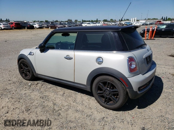 2013 MINI Hardtop S with VIN WMWSV3C50DT477287, listed as a Copart auction lot 56998445 with 238,282 mi miles and Clean Title. Bid and sale history available at DreamBid. Image 2.