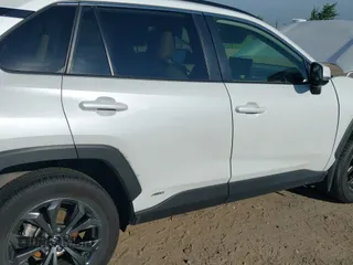 2023 Toyota RAV4 Hybrid XLE Premium z VIN JTMB6RFV3PD537270, wystawiony jako IAAI lot #42695092 z przebiegiem 73 000 mil mil oraz . Historia ofert i sprzedaży dostępna na DreamBid. Obrazek 19.