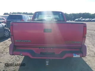 1995 GMC Sonoma z VIN 1GTCS19Z1S8510487, wystawiony jako IAAI lot #42166454 z przebiegiem 331 424 mil mil oraz . Historia ofert i sprzedaży dostępna na DreamBid. Obrazek 16.