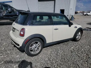 2011 MINI Hardtop S with VIN WMWSV3C57BTY14678, listed as a Copart auction lot 55501545 with 119,995 mi miles and Salvage title. Bid and sale history available at DreamBid. Image 3.