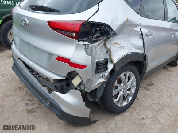 2019 Hyundai Tucson Value with VIN KM8J33A48KU927012, listed as a IAAI auction lot 41515397 with 62,501 mi miles. Bid and sale history available at carsss.com. Image 6.