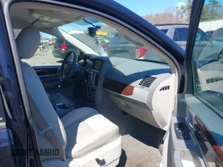 2010 Chrysler Town & Country Touring with VIN 2A4RR5DX1AR267330, listed as a IAAI auction lot 42041615 with 179,171 mi miles. Bid and sale history available at carsss.com. Image 5.