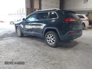 2016 Jeep Cherokee Latitude z VIN 1C4PJMCS3GW241848, wystawiony jako IAAI lot #42085623 z przebiegiem 95 477 mil mil oraz . Historia ofert i sprzedaży dostępna na DreamBid. Obrazek 3.