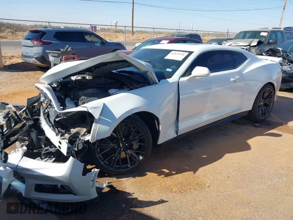 2018 Chevrolet Camaro ZL1 z VIN 1G1FK1R60J0165882, wystawiony jako IAAI lot #41859936 z przebiegiem Nie podano mil oraz . Historia ofert i sprzedaży dostępna na DreamBid. Obrazek 18.