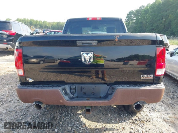 2013 Ram 1500 Express z VIN 3C6JR6AT5DG509659, wystawiony jako IAAI lot #42682018 z przebiegiem 138 816 mil mil oraz . Historia ofert i sprzedaży dostępna na DreamBid. Obrazek 17.