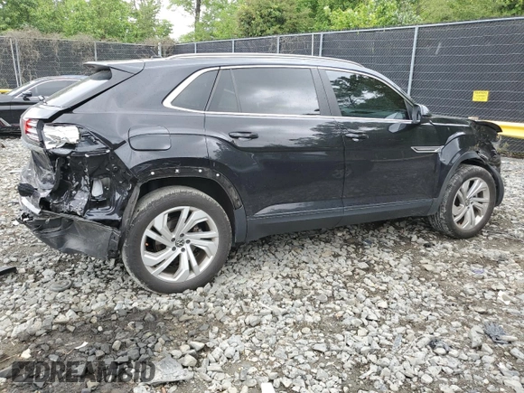 2021 Volkswagen Atlas SEL with VIN 1V2BE2CA7MC213069, listed as a Copart auction lot 55888815 with 45,712 mi miles and Salvage title. Bid and sale history available at DreamBid. Image 3.
