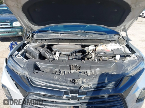 2021 Chevrolet Blazer LT z VIN 3GNKBCRS3MS528825, wystawiony jako IAAI lot #41756446 z przebiegiem 104 053 mil mil oraz . Historia ofert i sprzedaży dostępna na DreamBid. Obrazek 10.