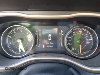 2017 Jeep Cherokee Altitude с VIN 1C4PJLABXHW540896, выставлен на аукционе IAAI как лот 41409018 с пробегом 186 679 миль миль и . История ставок и продаж доступна на DreamBid. Изображение 7.