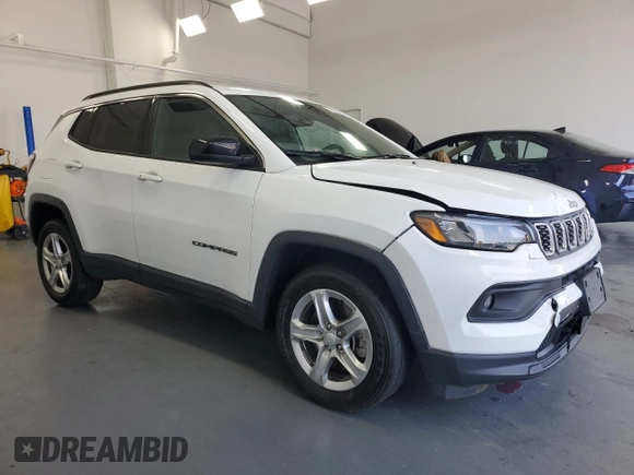 2024 Jeep Compass Latitude with VIN 3C4NJDBN0RT111456, listed as a Copart auction lot 60617745 with 26,593 mi miles and Clean title. Bid and sale history available at DreamBid. Image 4.