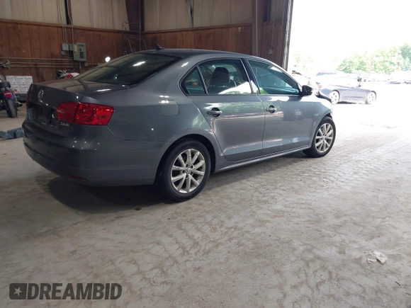 2012 Volkswagen Jetta SE с VIN 3VWDP7AJ6CM065513, выставлен на аукционе IAAI как лот 42348236 с пробегом 144 035 миль миль и . История ставок и продаж доступна на DreamBid. Изображение 4.