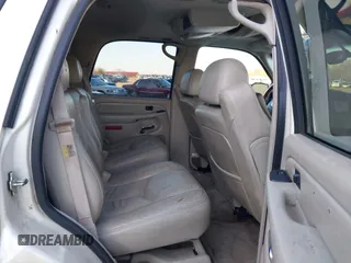 2004 Cadillac Escalade z VIN 1GYEC63T64R231552, wystawiony jako IAAI lot #41428401 z przebiegiem 275 724 mil mil oraz . Historia ofert i sprzedaży dostępna na DreamBid. Obrazek 8.