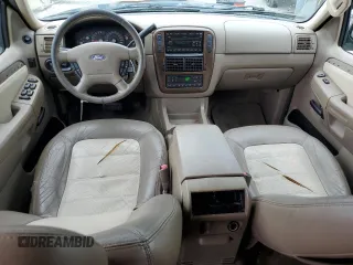 2004 Ford Explorer Eddie Bauer z VIN 1FMZU64K54UB61660, wystawiony jako Copart lot #60890085 z przebiegiem 194 733 mil mil oraz Szkoda całkowita • Salvage title. Historia ofert i sprzedaży dostępna na DreamBid. Obrazek 8.