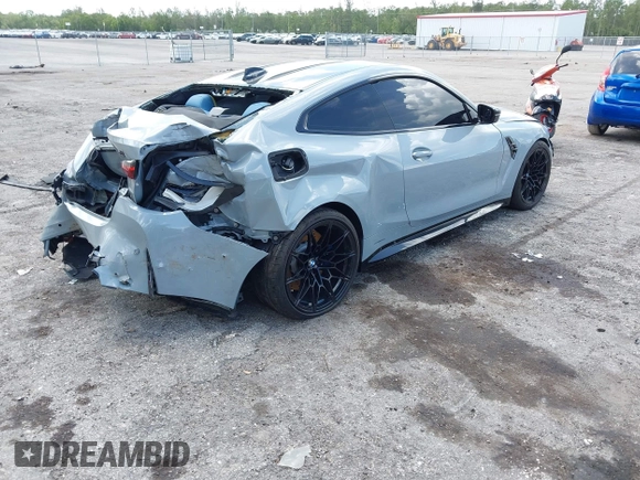 2022 BMW M4 Competition xDrive z VIN WBS43AZ04NCK16515, wystawiony jako IAAI lot #42505726 z przebiegiem Nie podano mil oraz . Historia ofert i sprzedaży dostępna na DreamBid. Obrazek 4.