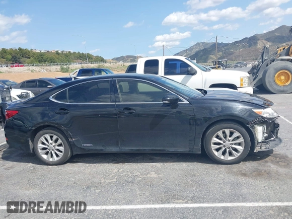 2014 Lexus ES 300h Hybrid with VIN JTHBW1GG6E2066319, listed as a IAAI auction lot 41912516 with 93,420 mi miles. Bid and sale history available at carsss.com. Image 13.