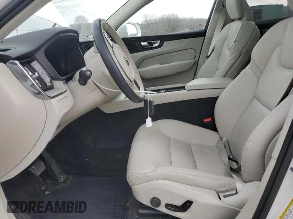 2023 Volvo XC60 Plus Bright Theme with VIN YV4L12RN9P1321783, listed as a Copart auction lot 88428545 with 16,395 mi miles and Salvage Title. Bid and sale history available at carsss.com. Image 7.
