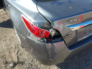 2014 Nissan Altima SV with VIN 1N4AL3AP6EC424058, listed as a IAAI auction lot 41354655 with 123,650 mi miles and . Bid and sale history available at DreamBid. Image 6.