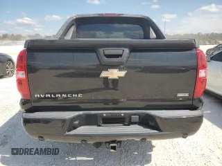 2009 Chevrolet Avalanche 2LT with VIN 3GNFK22089G226686, listed as a Copart auction lot 76305524 with Not Provided miles and Salvage Title. Bid and sale history available at DreamBid. Image 6.