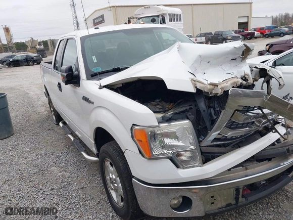 2014 Ford F-150 XL with VIN 1FTEX1CM8EFA47898, listed as a IAAI auction lot 41589839 with 267,323 mi miles. Bid and sale history available at carsss.com. Image 1.