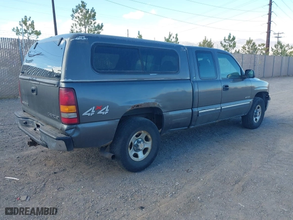 2002 Chevrolet Silverado 1500 LS with VIN 1GCEK19T52E222526, listed as a IAAI auction lot 41915841 with 200,786 mi miles. Bid and sale history available at carsss.com. Image 4.