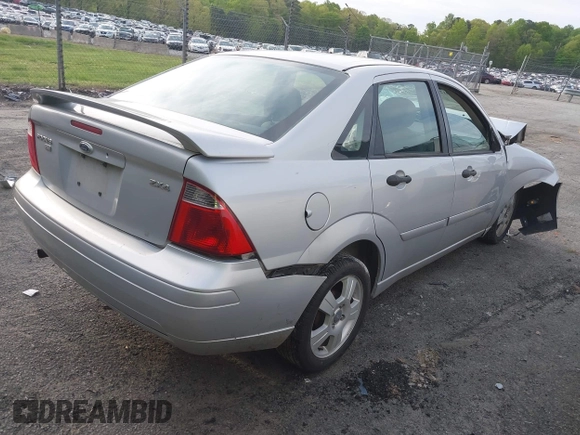 2006 Ford Focus S with VIN 1FAFP34N46W158088, listed as a IAAI auction lot 42012451 with 190,222 mi miles and . Bid and sale history available at carsss.com. Image 4.