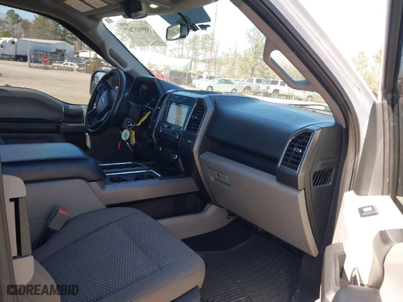 2018 Ford F-150 XL with VIN 1FTEX1EB6JKD87919, listed as a IAAI auction lot 38943767 with 182,253 mi miles. Bid and sale history available at carsss.com. Image 5.