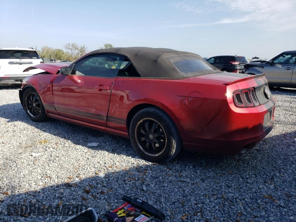 2013 Ford Mustang V6 z VIN 1ZVBP8EMXD5214353, wystawiony jako Copart lot #87087814 z przebiegiem Nie podano mil oraz Szkoda całkowita • Salvage title. Historia ofert i sprzedaży dostępna na DreamBid. Obrazek 2.