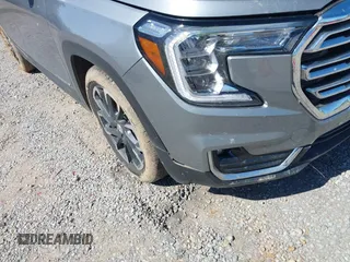 2023 GMC Terrain SLT z VIN 3GKALPEG0PL253752, wystawiony jako IAAI lot #41728046 z przebiegiem 35 829 mil mil oraz . Historia ofert i sprzedaży dostępna na DreamBid. Obrazek 18.