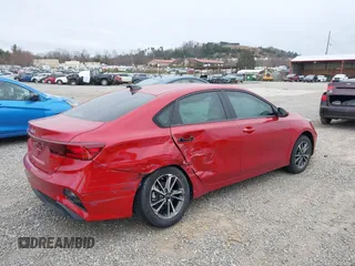 2023 Kia Forte LXS z VIN 3KPF24AD4PE522726, wystawiony jako IAAI lot #41744515 z przebiegiem 13 233 mil mil oraz . Historia ofert i sprzedaży dostępna na DreamBid. Obrazek 4.