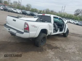 2013 Toyota Tacoma z VIN 5TFMU4FN9DX019465, wystawiony jako IAAI lot #42010194 z przebiegiem 115 812 mil mil oraz . Historia ofert i sprzedaży dostępna na DreamBid. Obrazek 4.