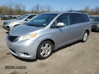 2013 Toyota Sienna LE with VIN 5TDJK3DC0DS065499, listed as a Copart auction lot 54142115 with 498,690 mi miles and Clean Title. Bid and sale history available at carsss.com. Image 1.