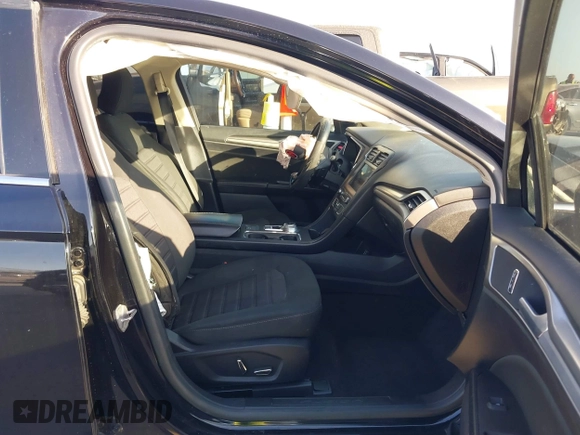 2019 Ford Fusion SE with VIN 3FA6P0HD3KR250483, listed as a IAAI auction lot 41866151 with 115,849 mi miles. Bid and sale history available at carsss.com. Image 5.