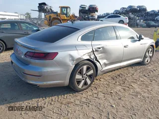 2021 Volkswagen Arteon SE с VIN WVWAR7AN2ME012169, выставлен на аукционе IAAI как лот 42220242 с пробегом 39 097 миль миль и . История ставок и продаж доступна на DreamBid. Изображение 4.