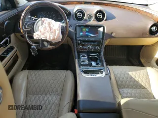 2017 Jaguar XJ with VIN SAJWJ2GD2H8W08337, listed as a Copart auction lot 44454715 with 89,424 mi miles and Salvage Title. Bid and sale history available at carsss.com. Image 8.