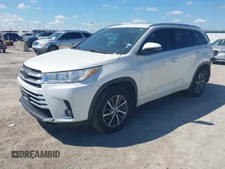 2018 Toyota Highlander SE with VIN 5TDKZRFH8JS548391, listed as a IAAI auction lot 42227742 with 79,782 mi miles and . Bid and sale history available at DreamBid. Image 2.