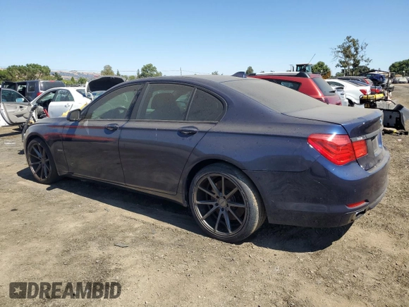 2009 BMW 7 Series 750i z VIN WBAKA83509CY35388, wystawiony jako Copart lot #63561984 z przebiegiem 166 068 mil mil oraz Szkoda całkowita • Salvage title. Historia ofert i sprzedaży dostępna na DreamBid. Obrazek 2.