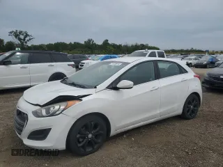 2016 Hyundai Elantra GT with VIN KMHD35LH2GU309166, listed as a Copart auction lot 71470514 with 132,635 mi miles and Salvage Title. Bid and sale history available at carsss.com. Image 1.