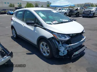 2019 Chevrolet Bolt EV LT z VIN 1G1FY6S08K4123200, wystawiony jako IAAI lot #42455115 z przebiegiem 29 891 mil mil oraz . Historia ofert i sprzedaży dostępna na DreamBid. Obrazek 1.