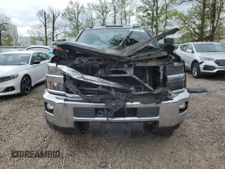 2015 Chevrolet Silverado 3500HD LT z VIN 1GC4KZCG5FF671954, wystawiony jako Copart lot #56741195 z przebiegiem Nie podano mil oraz Szkody całkowita. Historia ofert i sprzedaży dostępna na DreamBid. Obrazek 5.
